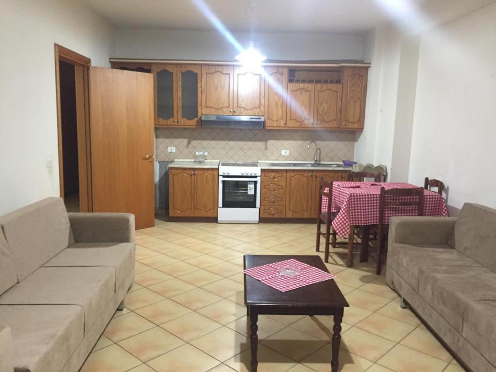 Seaside Apartment فلورا المظهر الخارجي الصورة