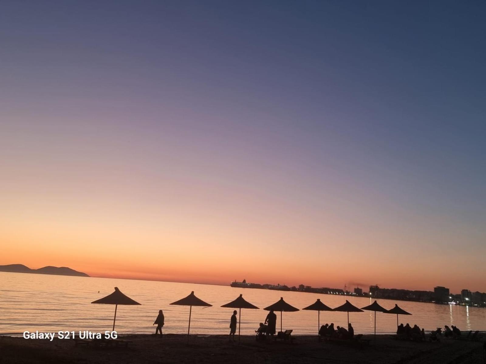 Seaside Apartment فلورا المظهر الخارجي الصورة